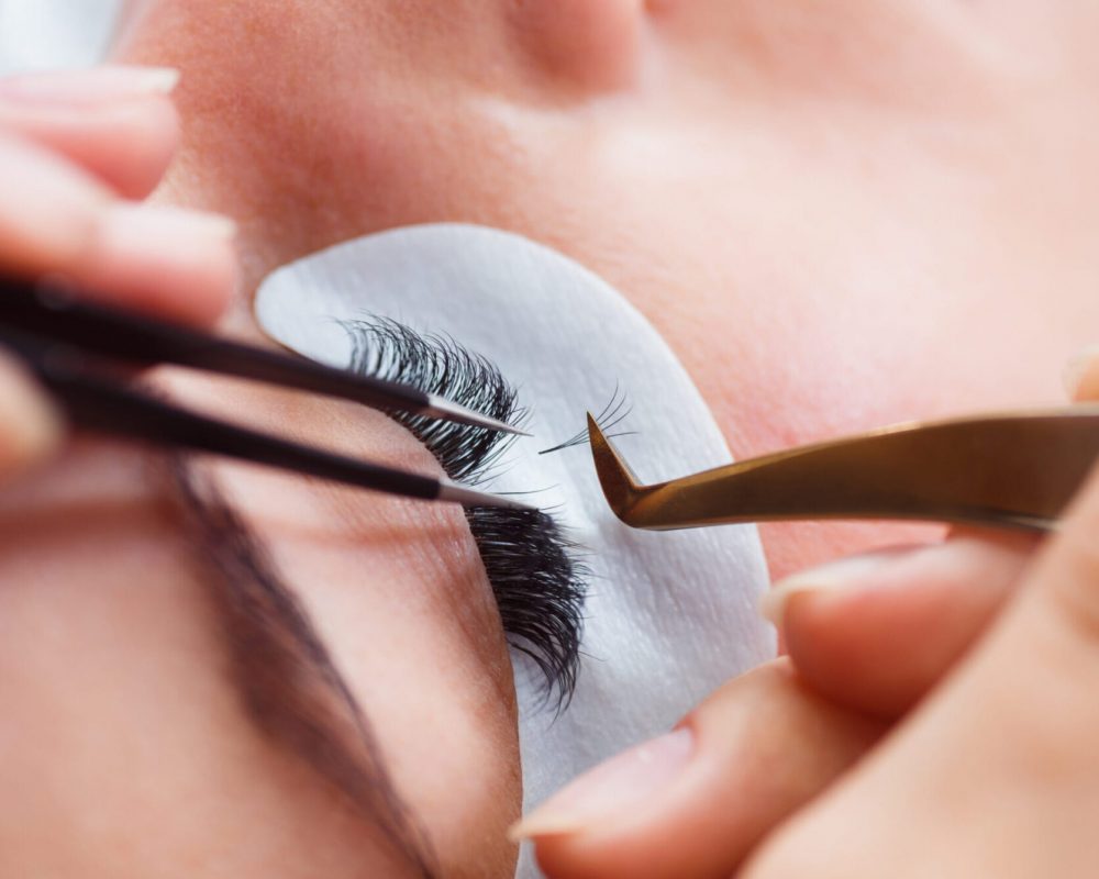 Eyelash,Care,Treatment,Procedures:,Staining;,Curling;,Laminating,And,Extension,For