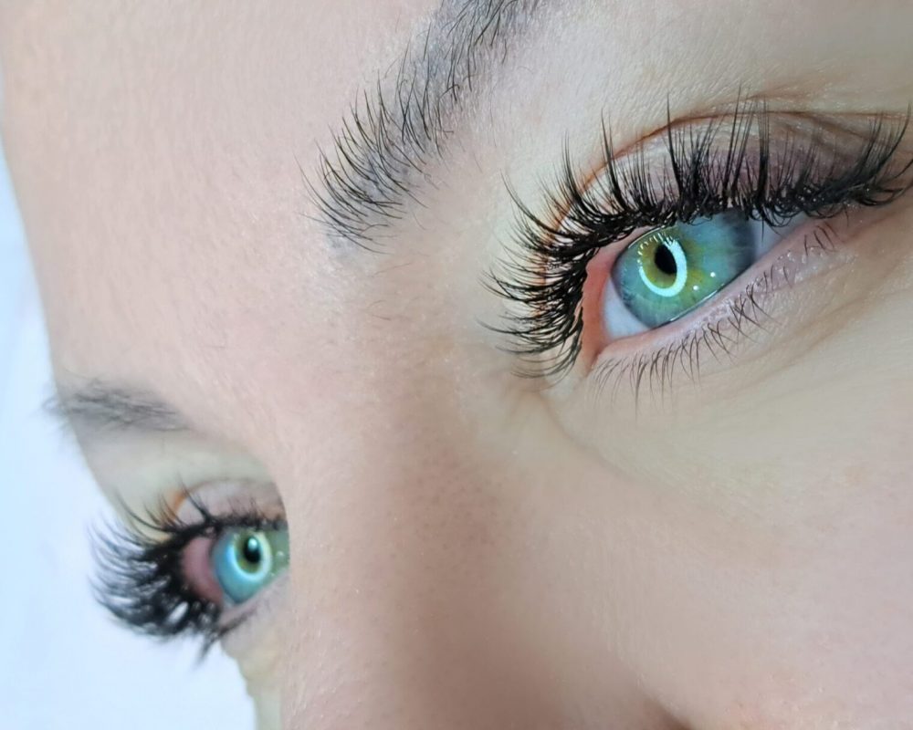 Close,Up,Of,Eye,With,Eyelash,Extensions,,beauty,Salon,Treatment